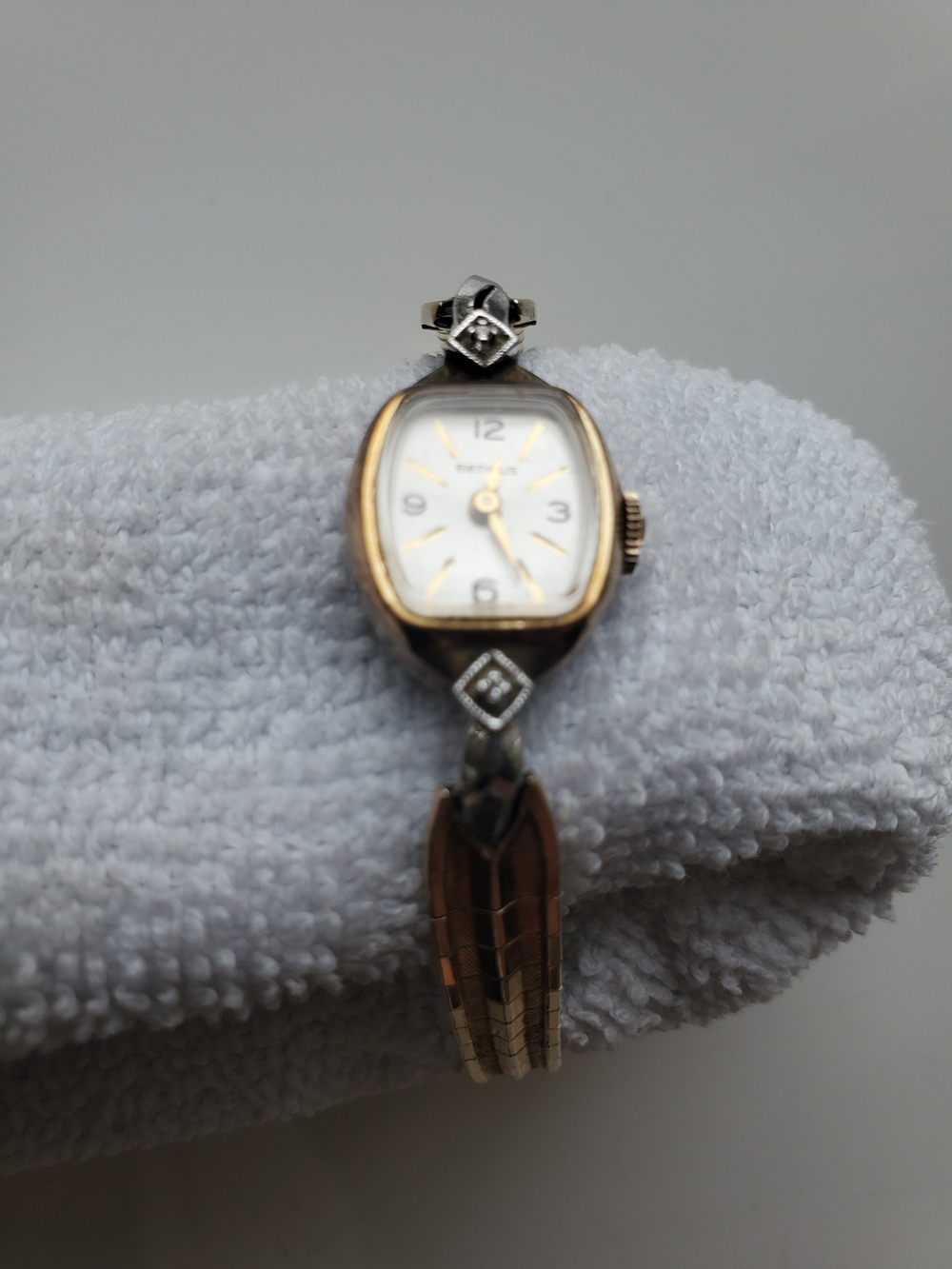 Benrus Vintage Two-Tone Women's Bracelet Watch in Gold and Silver 10k Rgp